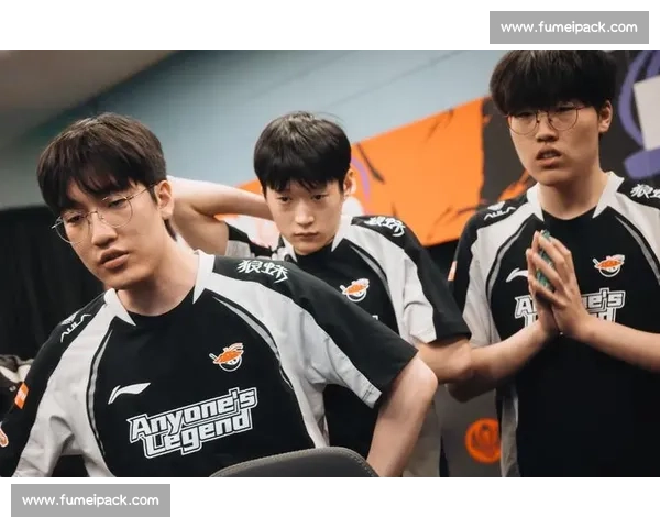 激烈对决一触即发各队赛场争锋胜负瞬息万变 激烈对决一触即发各队赛场争锋胜负瞬息万变